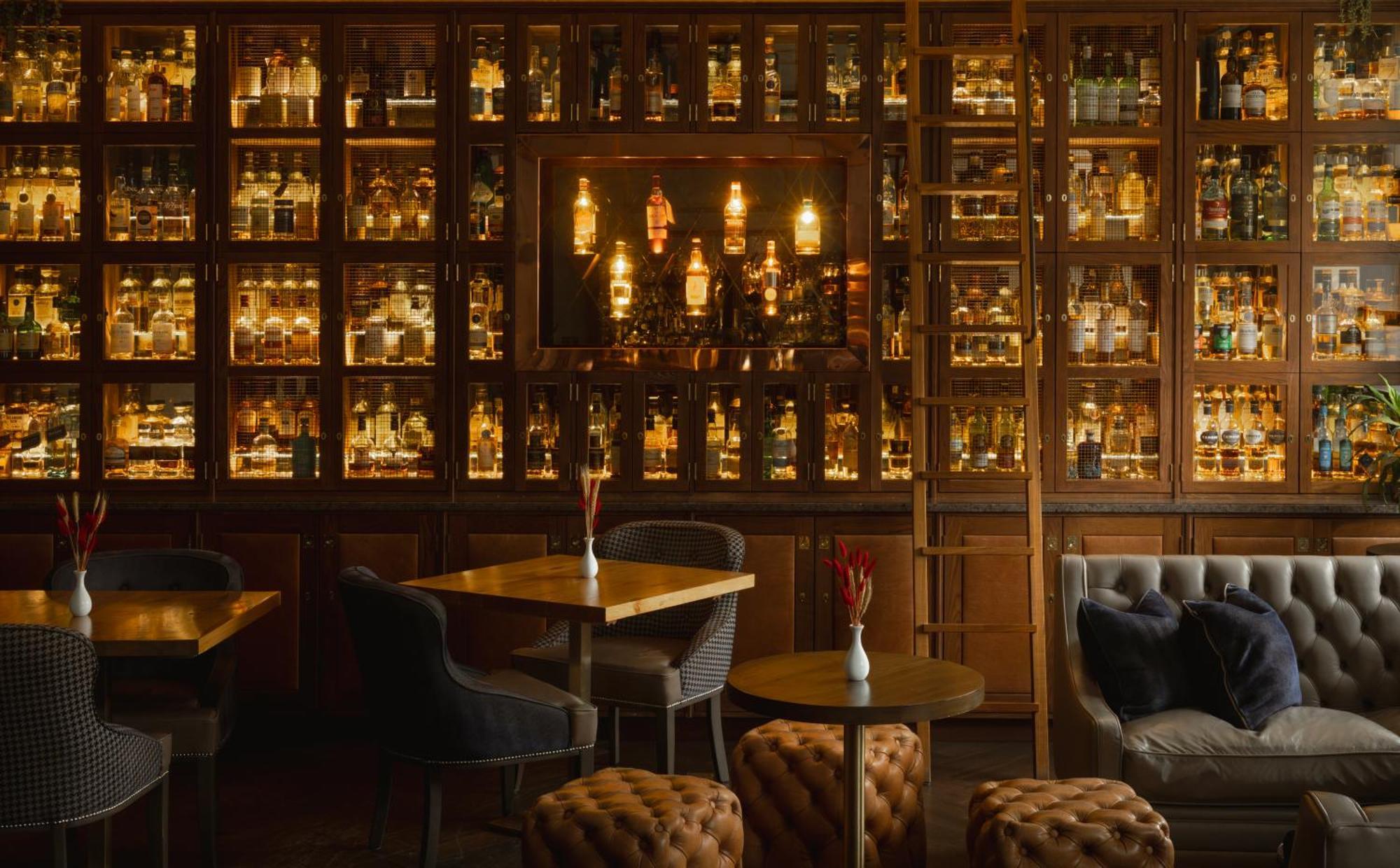 The Station Hotel Rothes Eksteriør bilde